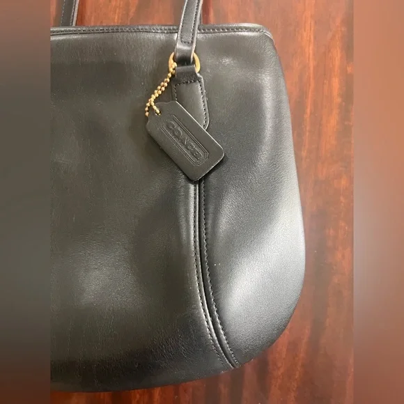 Vintage COACH Black Leather Shoulder Bag Style 9996 – Classic Legacy Collection - Picture 7 of 12